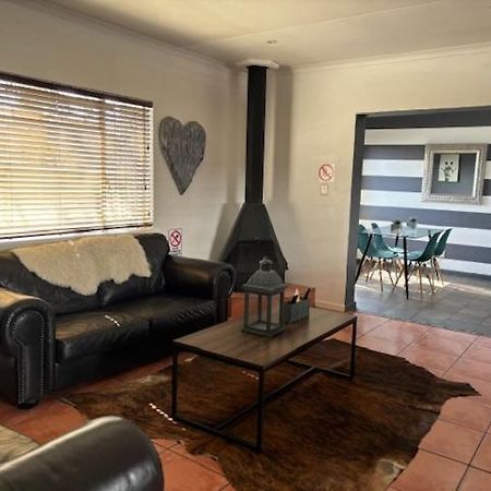 Karoo Heart Apartman Beaufort West Kültér fotó